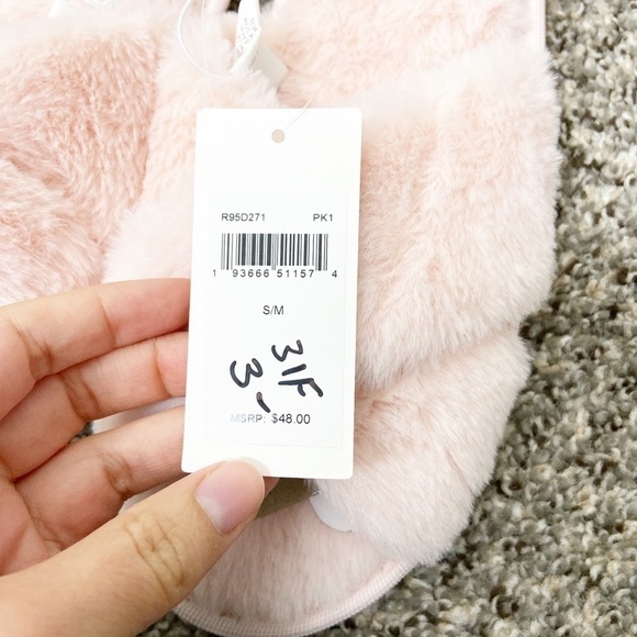 SPLENDID NEW Faux Fur Crisscross Slippers Pink - Picture 4 of 5